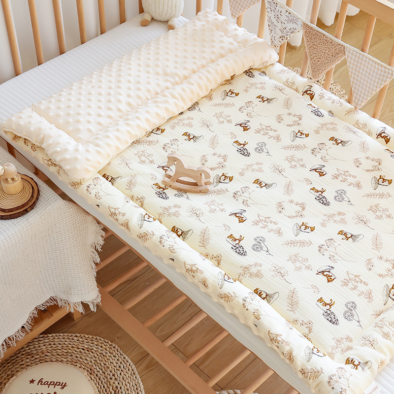 Jungle rabbit crepe cotton mattress pad