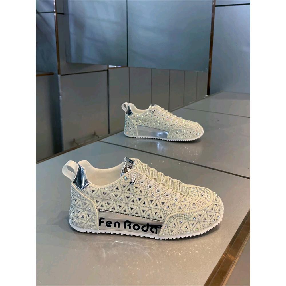 Chaussures décontractées tendance pour hommes, ornées de strass à chaud haute température, semelle fermée, rehausseur de hauteur, légères, nouveau style 2025_voghion.com