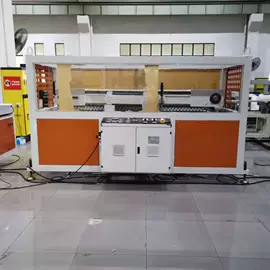 塑料挤出机;塑料管材设备;其他塑料机械