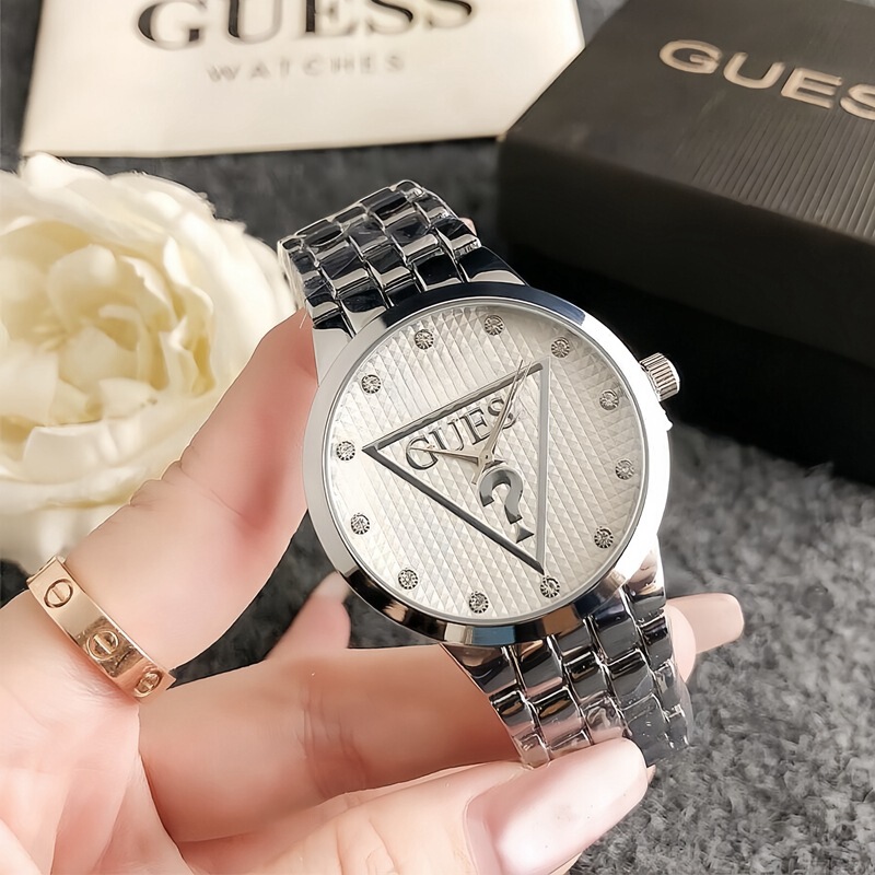 Quartz Material Modern Simple Watch Women's New Fashion Popular Women's Watch Triangle Pattern Simple Waterproof Wholesale