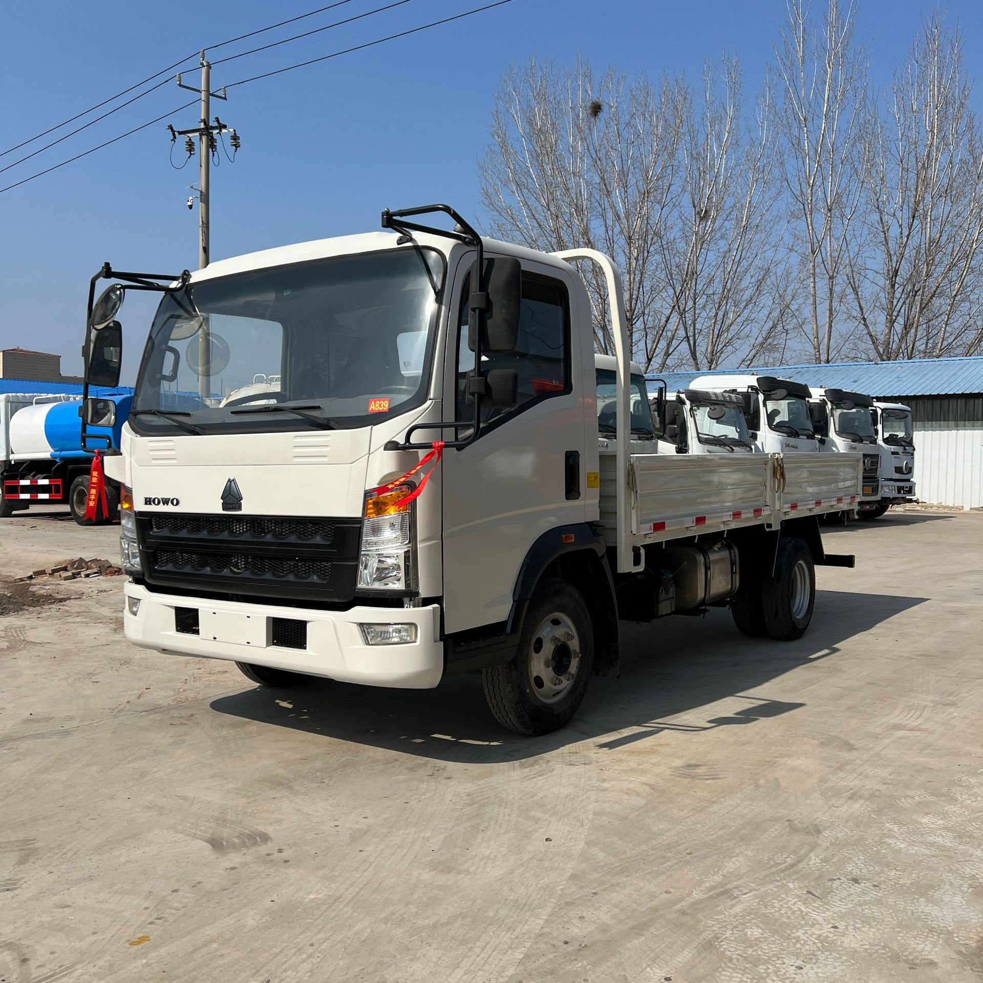 Export Howo 10-Ton Small Light Truck, Refurbished Light-Duty Garbage Dump Truck, 4X2 Light-Duty Rear-Dump Truck