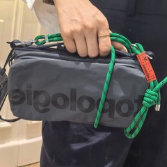topologie新款水瓶包斜挎包女单肩水壶包小众户外水杯包运动