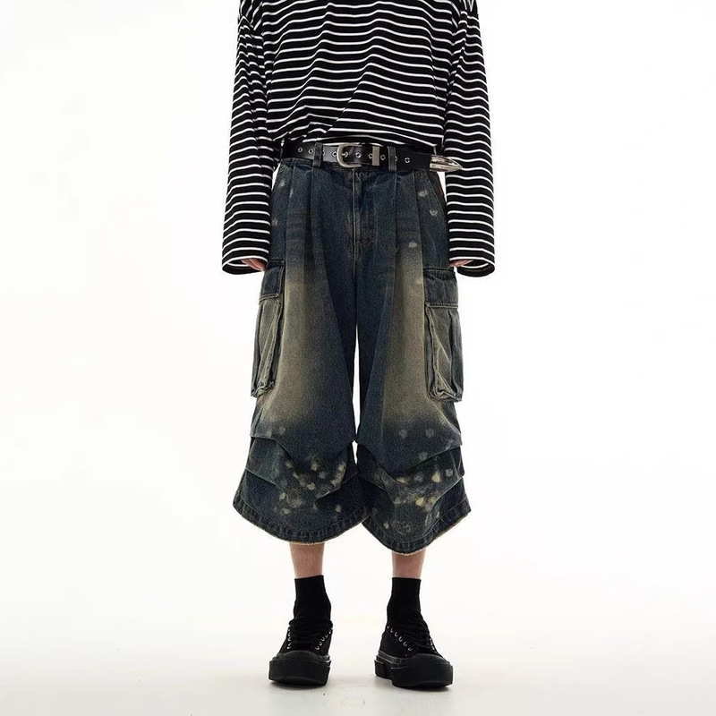 Tailor's Shop American-Style Multi-Pocket Workwear Denim Shorts for Men with Pleated Design, Loose Fit, and Drapey Feel Tailor's Shop American-Style Multi-Pocket Workwear Denim Shorts for Men with Pleated Design, Loose Fit, and Drapey Feel