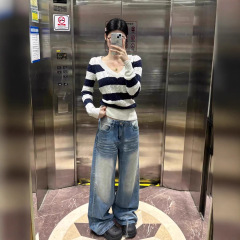 韩系慵懒撞色条纹V领毛衣女秋冬2025新款软糯内搭打底针织衫上衣1