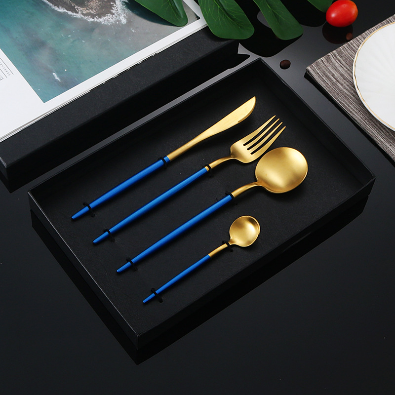 304-traje de oro azul caja de regalo