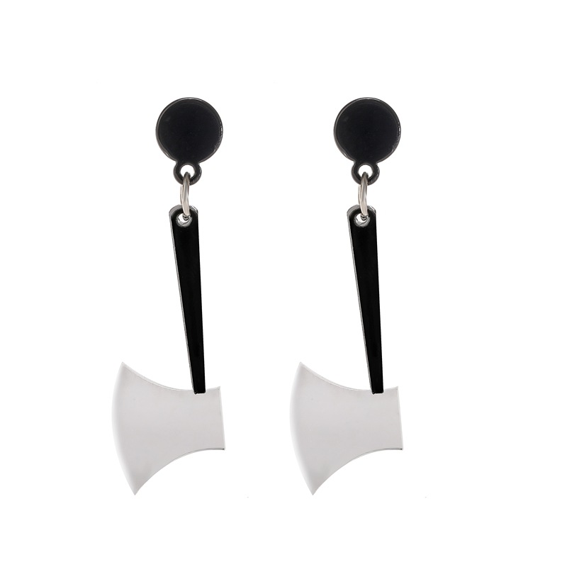 Personalidad europea y americana Alien Glitter máscara moda astronauta pendientes simple horror cuchillo hacha colgante pendientes