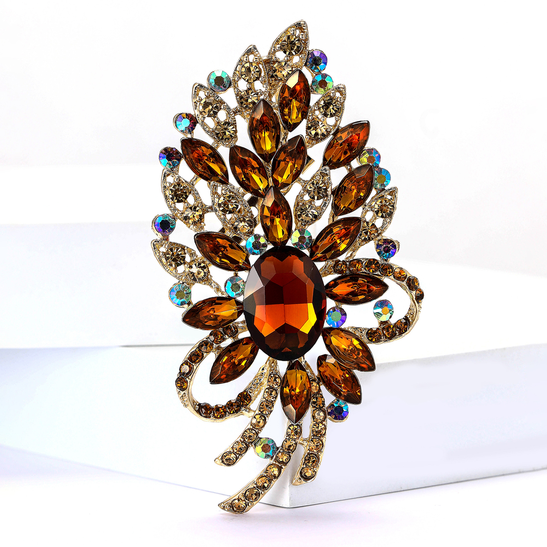 Broche vintage para mujer con perla cristal y esmalte_voghion.com
