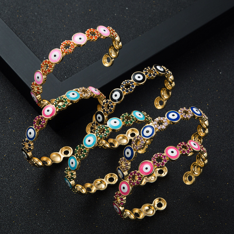 Fashion Copper Gold-plated Micro-set Zircon Drip Oil Round Devil's Eye Opening Bracelet display picture 2