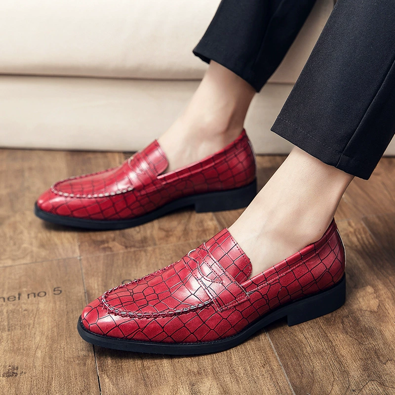 Внешняя торговля больших размеров деловая кожаная обувь 38-48 размеров Мужская обувь с каменным узором Лоферы для стилиста с острым носком в британском стиле