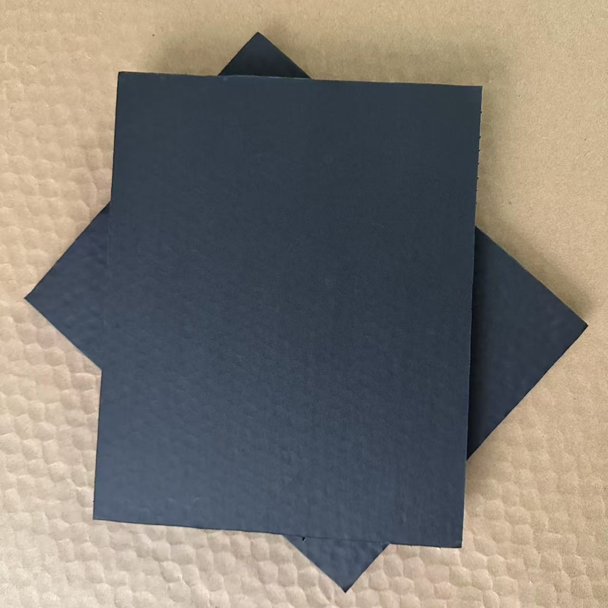 印刷彩印厂专用黑色白色蜂窝纸板内垫填充环保包装首选