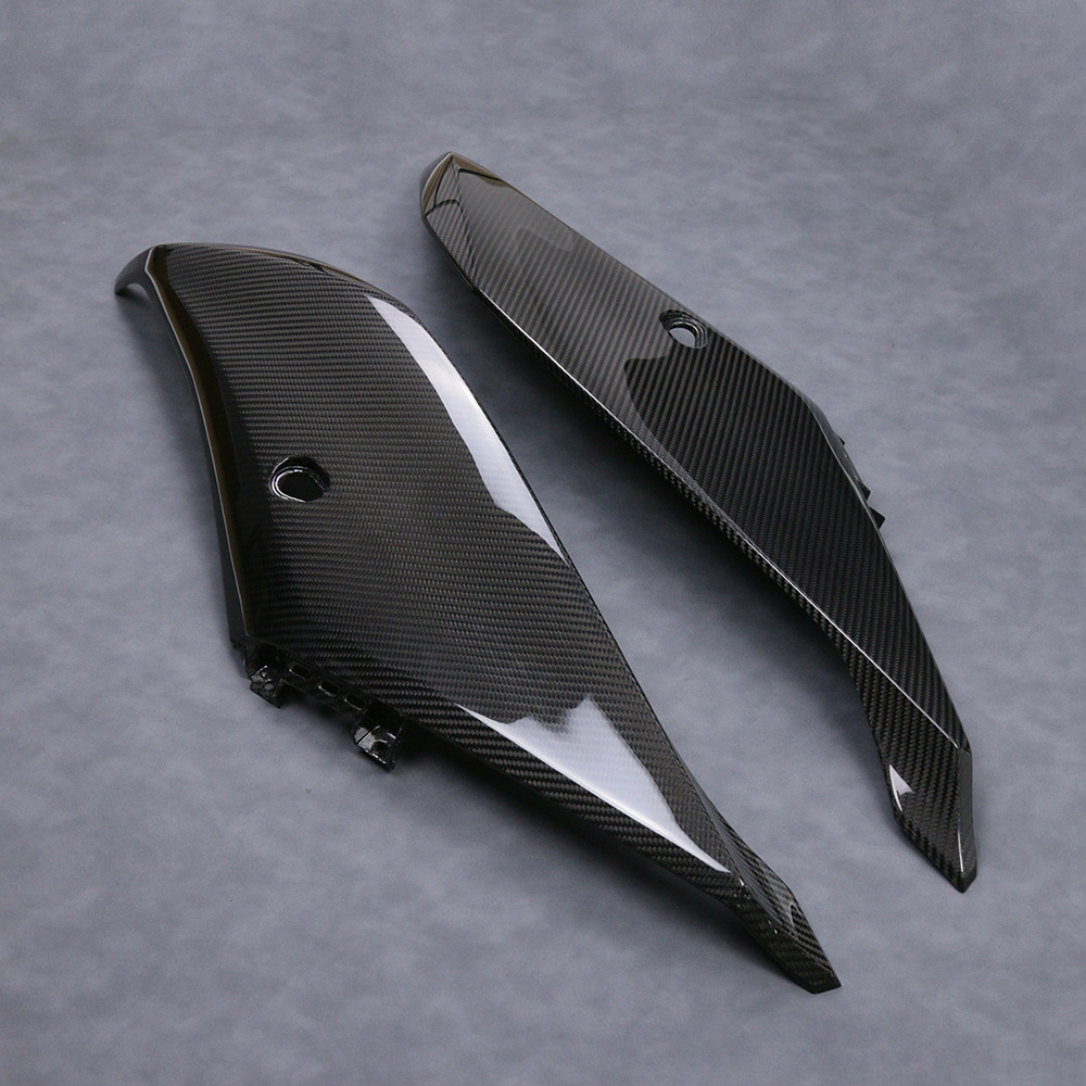 Suitable for new YAMAHA YAMAHA R3 front big side plate carbon fiber shell motorcycle accessories fairing