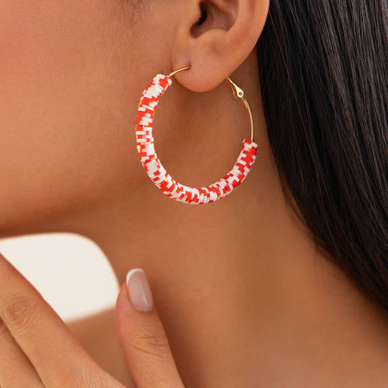 欧米のクロスボーダーの装飾品のクリスマスのカラーの柔らかい陶のearringsのスーツの個性の手描きの幾何学型のイヤリングの女性|undefined