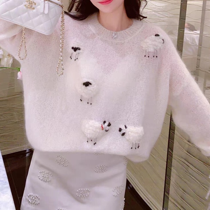 White Cute Lamb Mahair Sweater Women's 2025 Early Spring New Loose Lazy Style Soft Waxy Pullover Sweater