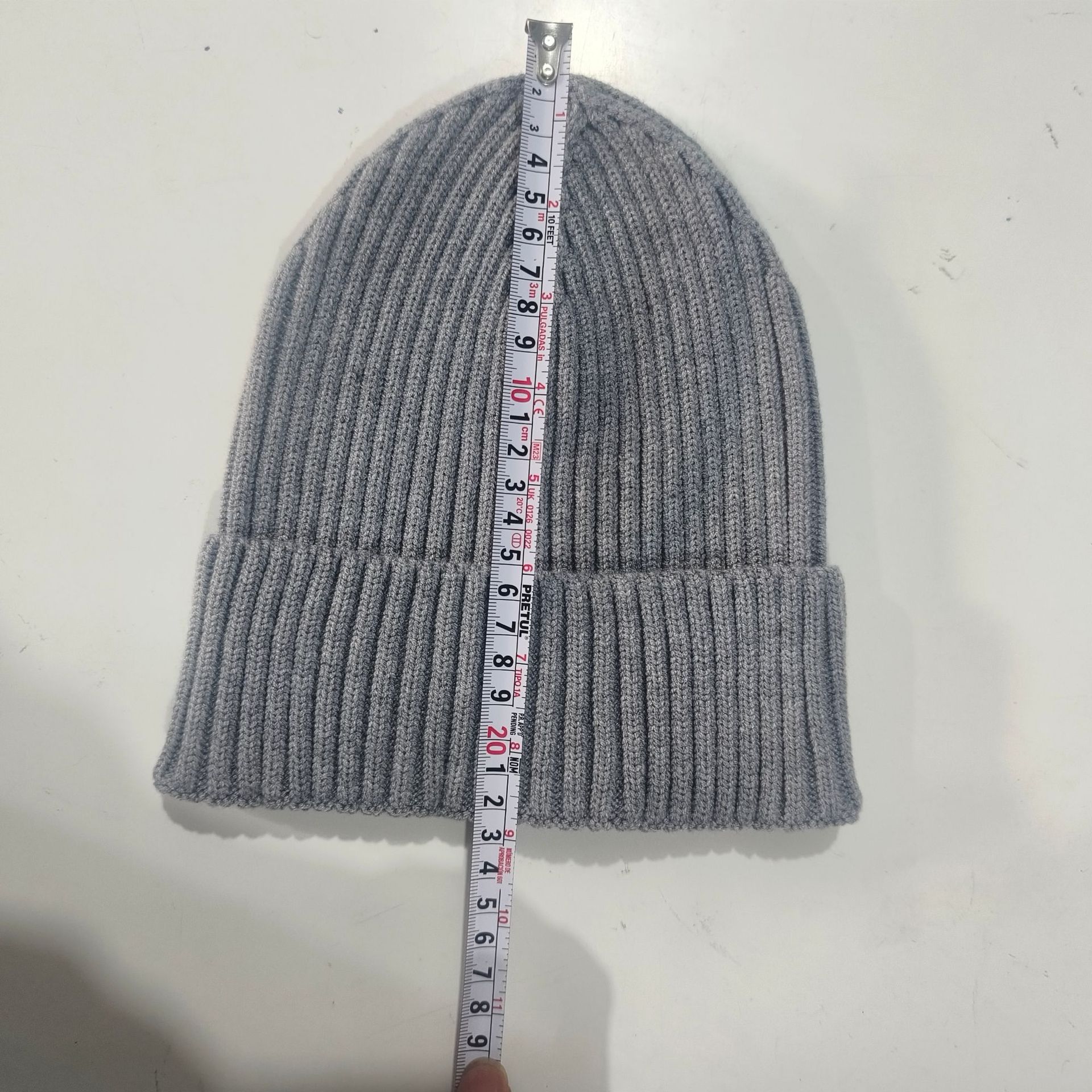 Sencillo de punto de borde inverso de una sola capa de color sólido, sombrero de lana de hilo hilado con núcleo de terciopelo de conejo, sombrero frío cálido de otoño e invierno de todo fósforo