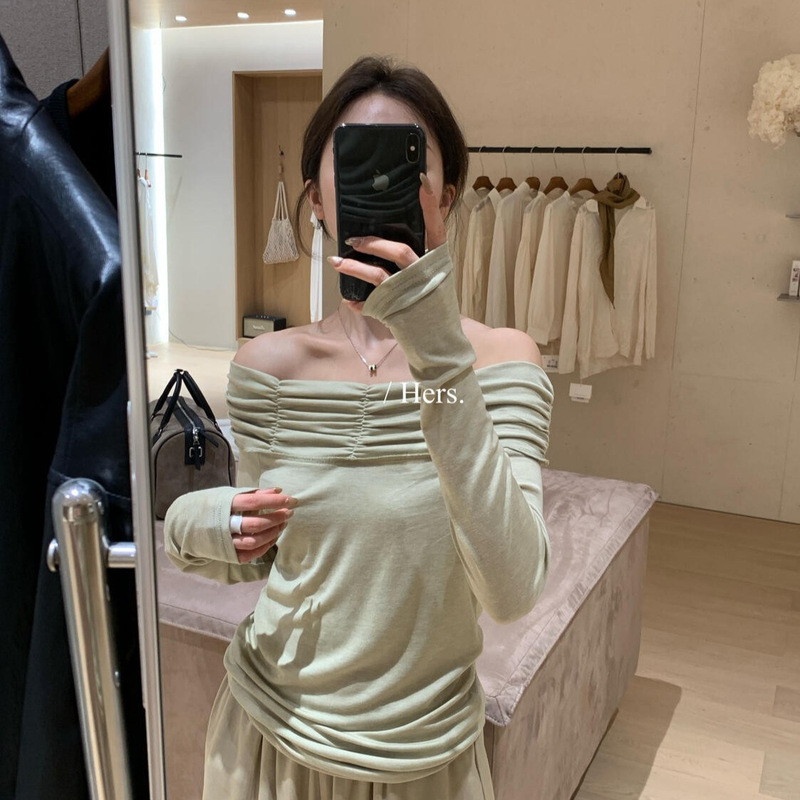 Hers Sweet Spring Korean Style Cool Minimalist Pleated Off-Shoulder Long Sleeve Blouse for Women 80108