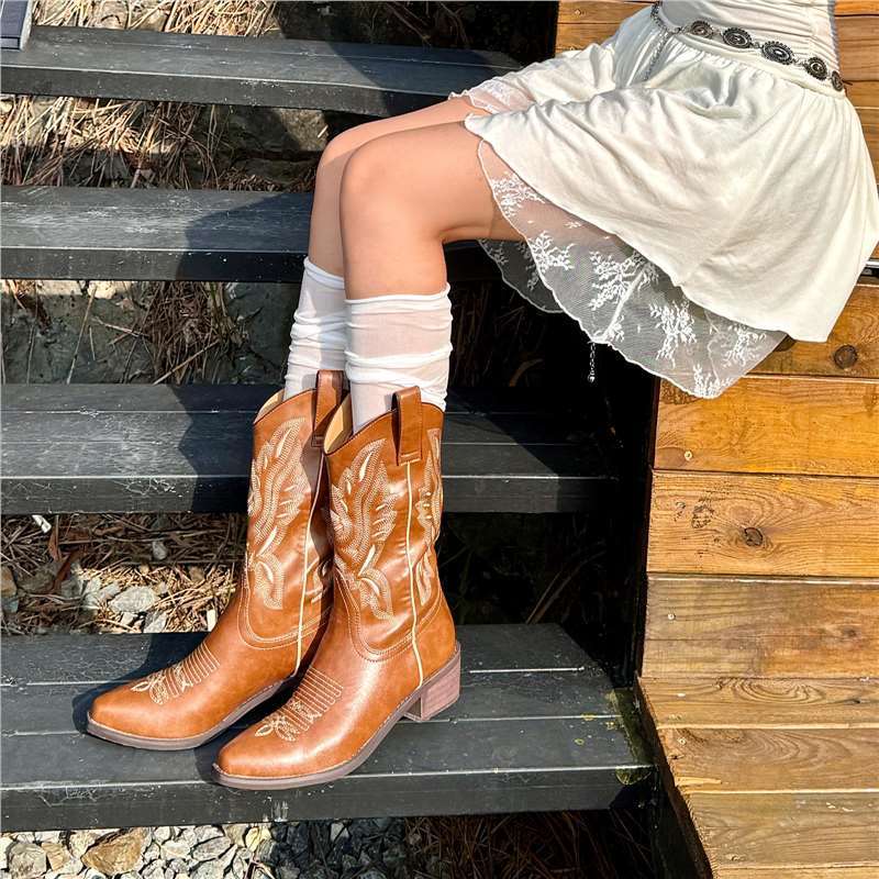 【芒果家】棕色靴子女冬美拉德2025新款亚文化配裙子的西部牛仔靴