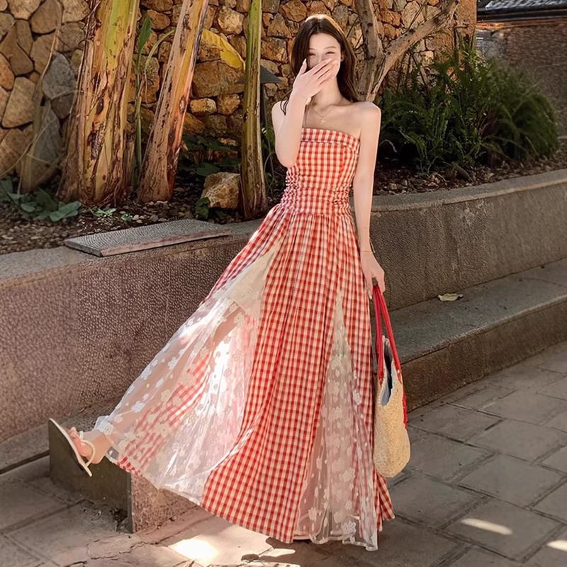 Bohemian Red Plaid Strapless Dress for Women, Summer 2026 New Dopamine Yunnan Seaside Vacation Long Dress