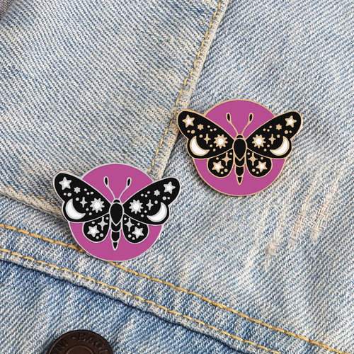 European and American temperament butterfly brooch alloy three-dimensional butterfly pin retro texture clothing accessories new product