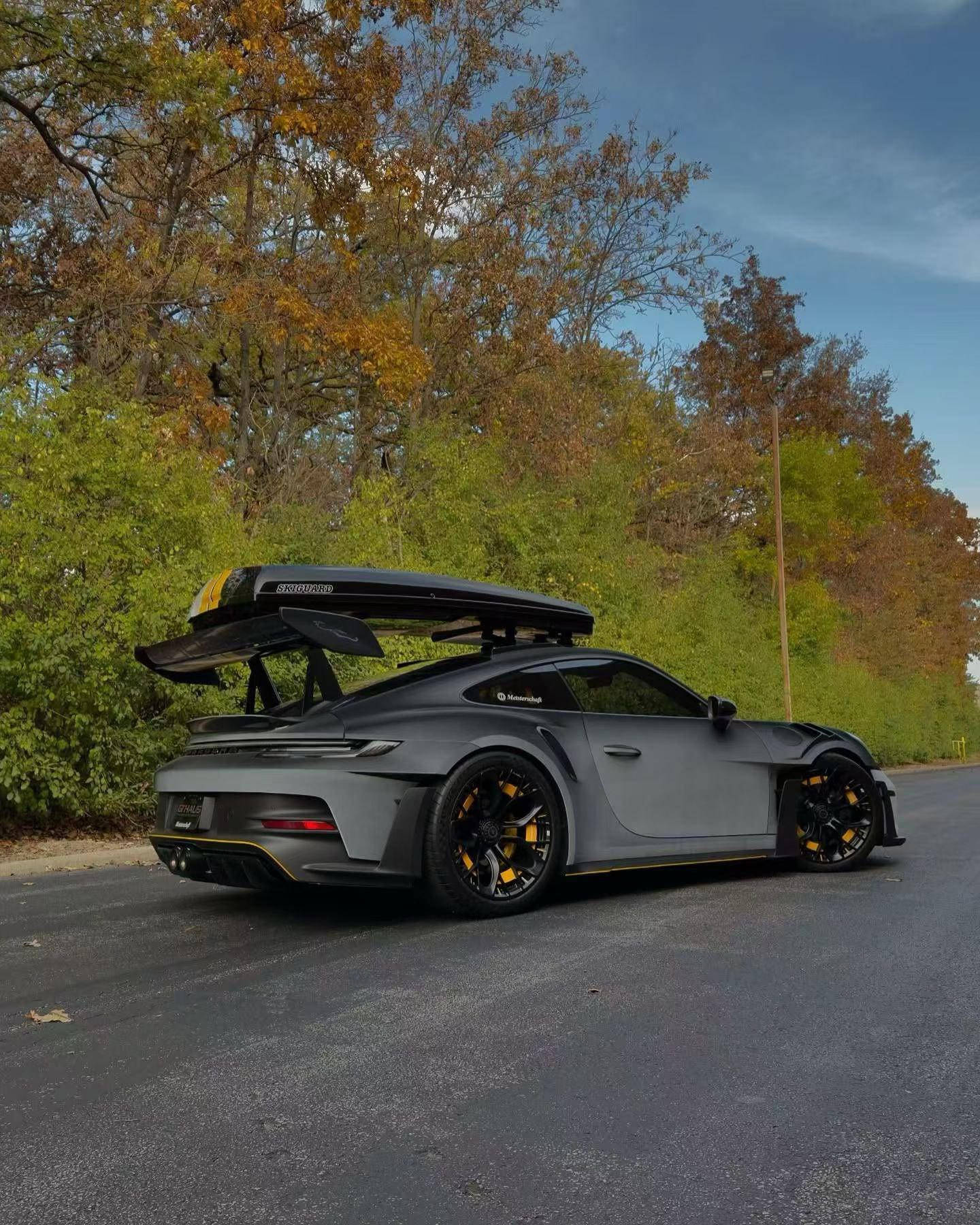 Car Color Change Film, Full Vehicle Body Tpu Wrap, Car Wrap Film, New Popular Satin Texture, Eclipse White to Black