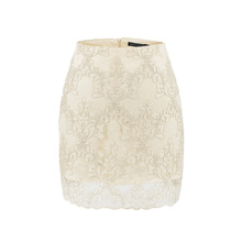 �ع����w�r���ٽz��ȹ����ˮ�ܽ���Ů�����@��ͨ���ڿ贩���ȹ