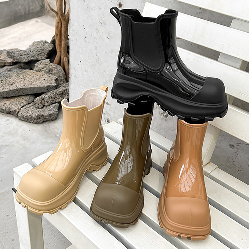 Korean Fashion Ugly Cute Large Head Rain Boots for Women, Mid-Center Water Boots, Non-Slip Short Rain Boots