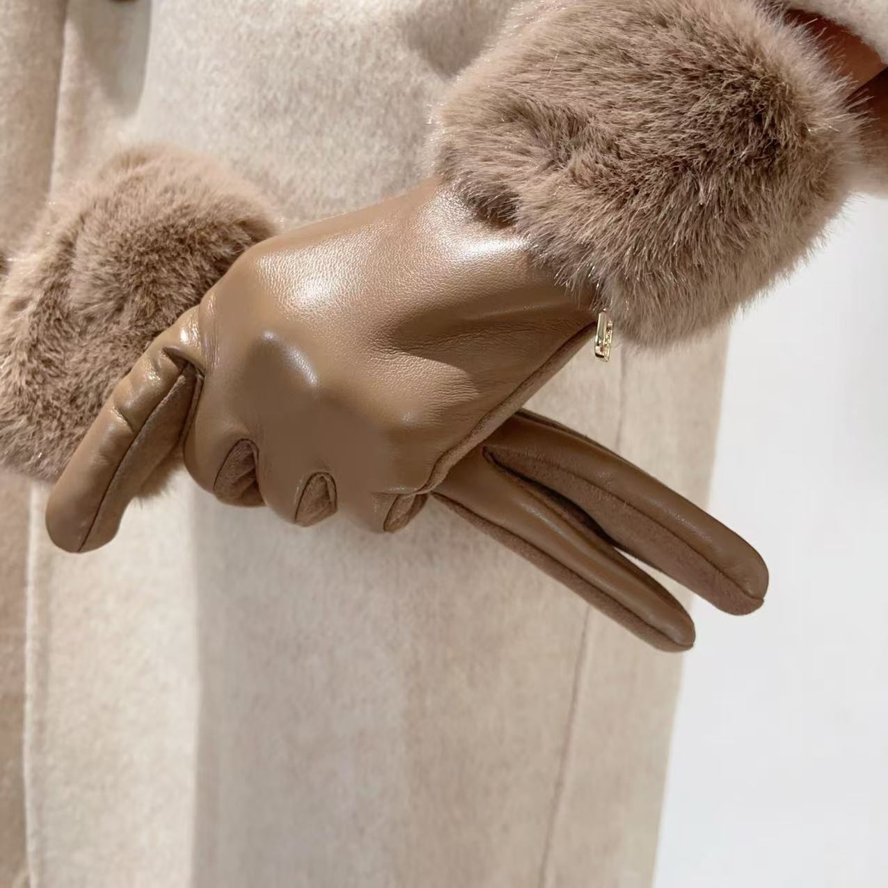 Xiaoxiangfeng premium sense microfiber leather mink hair mouth gloves suede winter velvet thickened cycling warm gloves_voghion.com