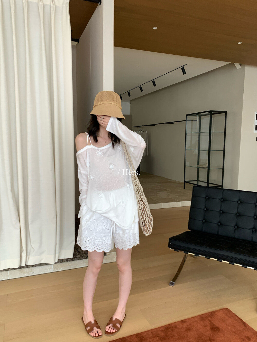 Áo thun nữ tay dài cổ tròn họa tiết hoa nổi 3D phong cách Hàn Quốc — màu trắng chi tiết 10