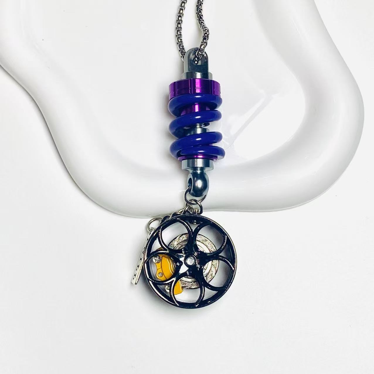 Cross-Border New Car Pendants, Car Interior Accessories, Trendy Metal Modified Wheels, Car Pendants, Rearview Mirror Pendants