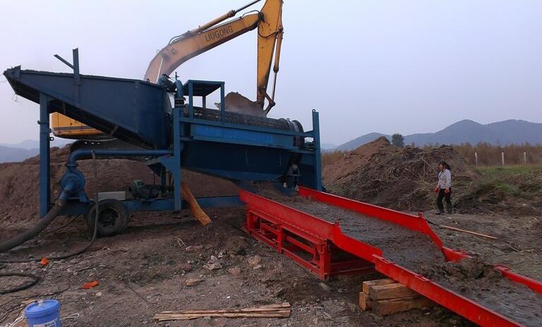 鲁浩牌矿用湿加工设备非常适合冲积矿淘金重金属等开采过程