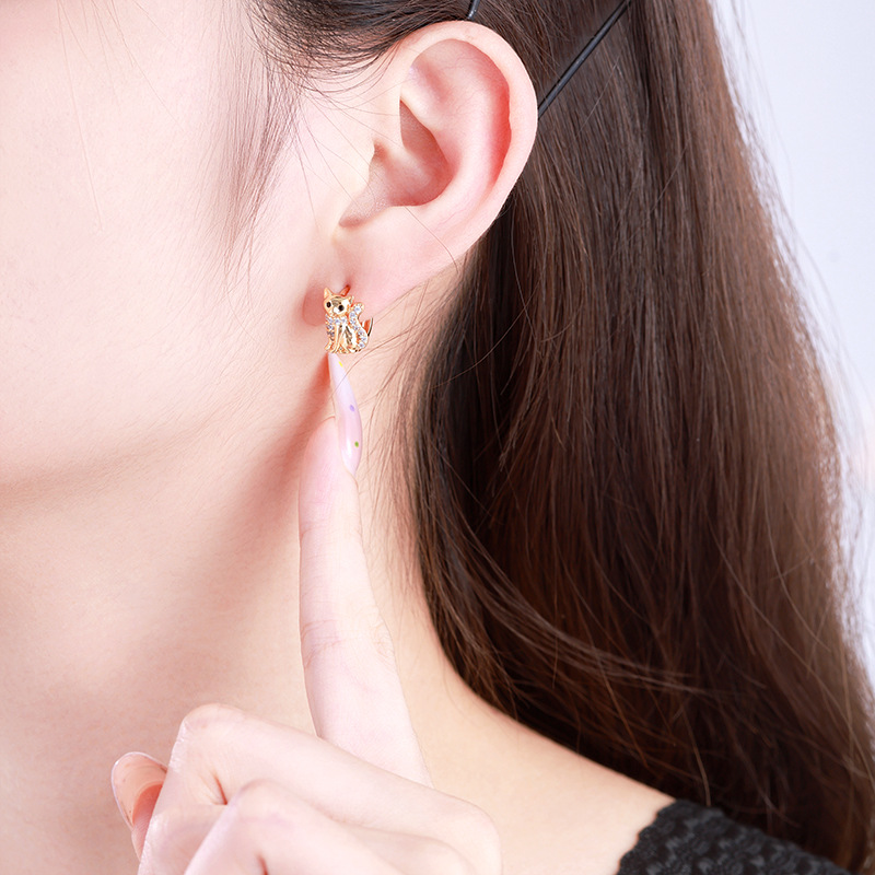Xuping comercio exterior de moda transfronteriza ligera de lujo artificial gemas aretes de zorro pendientes de nicho diseño temperamental orejas para mujeres