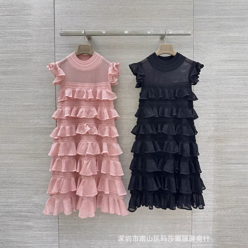 26 New Spring and Summer Holiday Romantic Lace Ruffle Cake Dress, Elegant and Slimming White Dress for Women