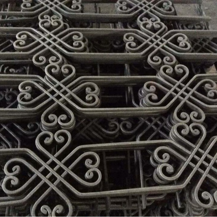 供应大门围栏阳台栏杆立柱配件楼梯梯花各种锻造铁艺