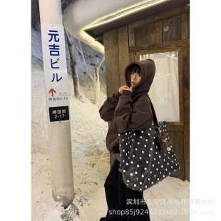 �ڰײ��c������������ذ�ͨ�ڰ����а��nϵ���e�r��Ҹ�μ��Ů