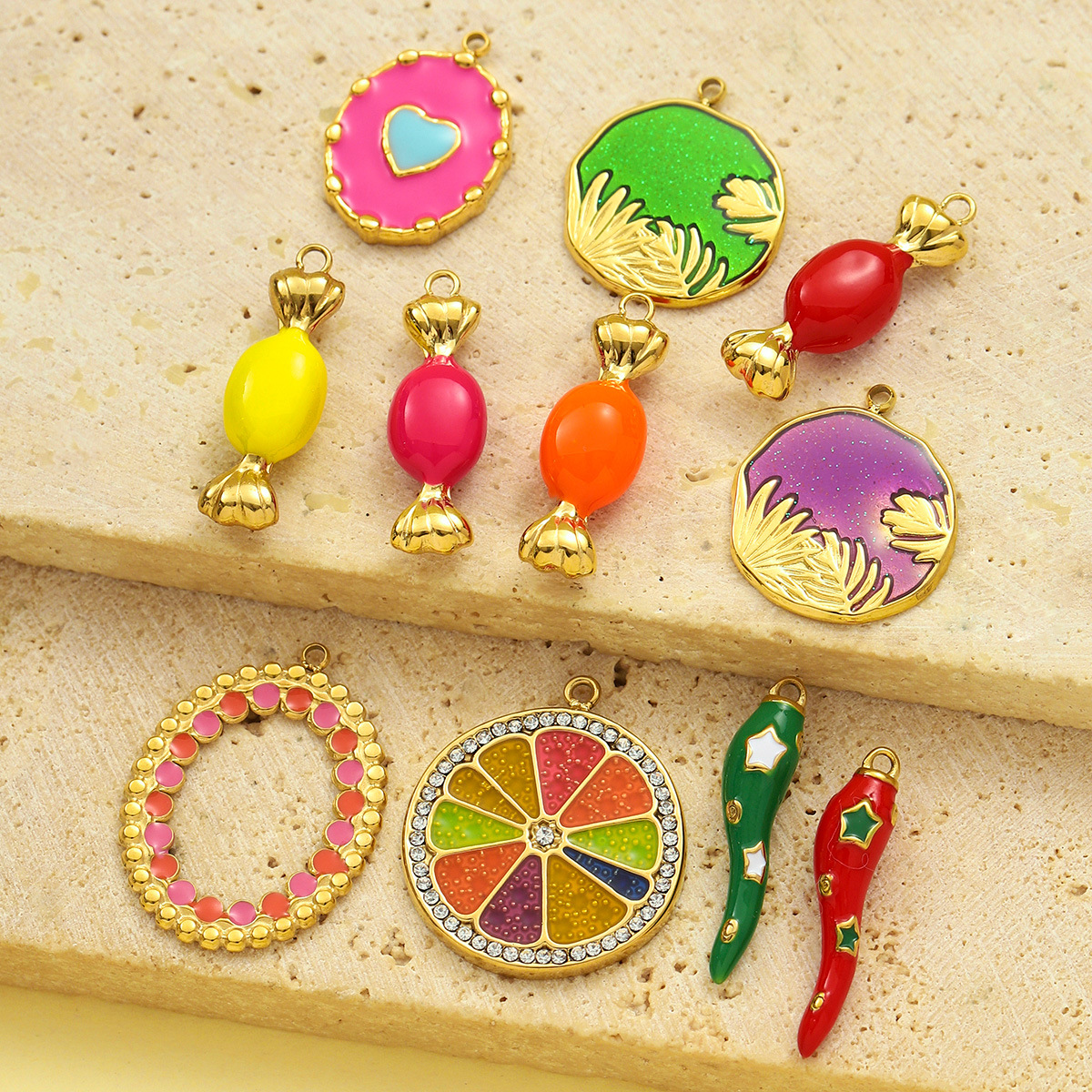12g Weight PVD Coated Gold Plating Process Pendant Jewelry Making Type 3 PCS/Package Quantity 304 Stainless Steel Material Geometric, chili Pattern Cute, Retro Style Plating Craft 3 PCS/Package 304 Stainless Steel Geometric Chili Polished Pendant DIY Ornament Accessories 无