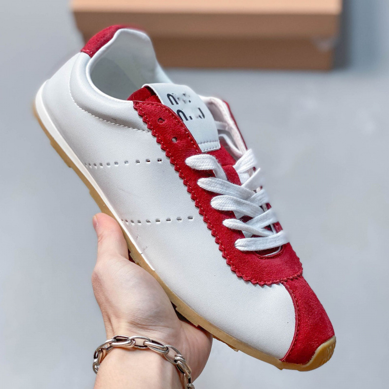 Miu suede German training shoes, round-toe lace-up casual shoes, flat-soled fashionable thin-soled shoes for men and women, everyday single shoes