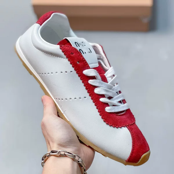 Miu suede German training shoes, round-toe lace-up casual shoes, flat-soled fashionable thin-soled shoes for men and women, everyday single shoes