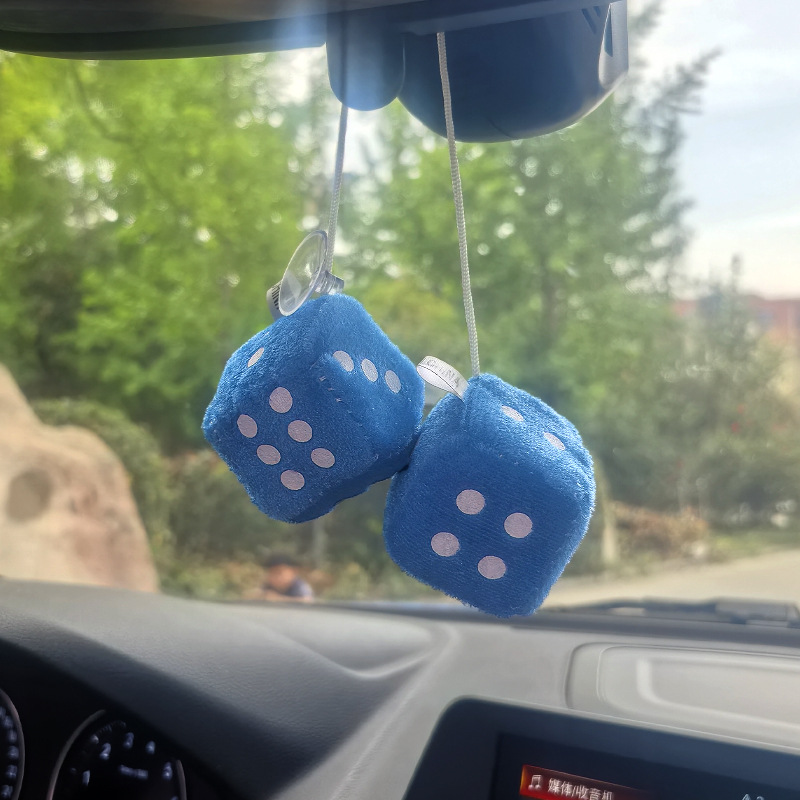 Colgante de accesorios de automóvil transfronterizo, colgante de automóvil, dados de felpa, colgante de automóvil, amor, Amazon