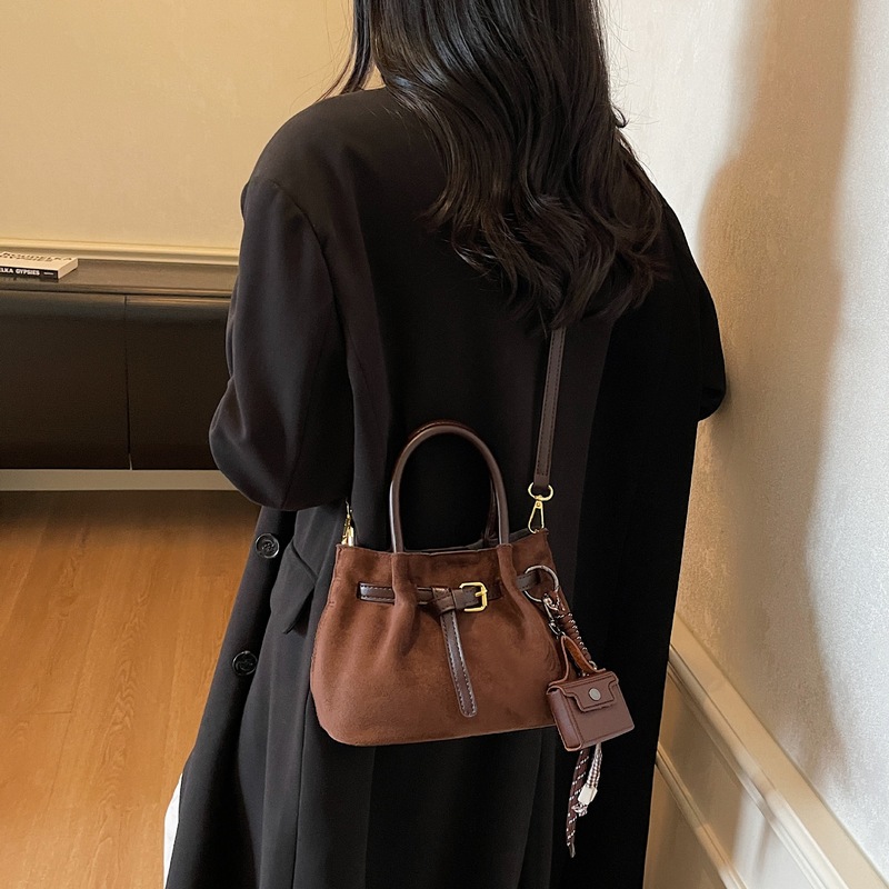 复古菜篮子小包包女2025新款时尚麂皮绒手拎水桶包秋冬质感斜挎包|undefined