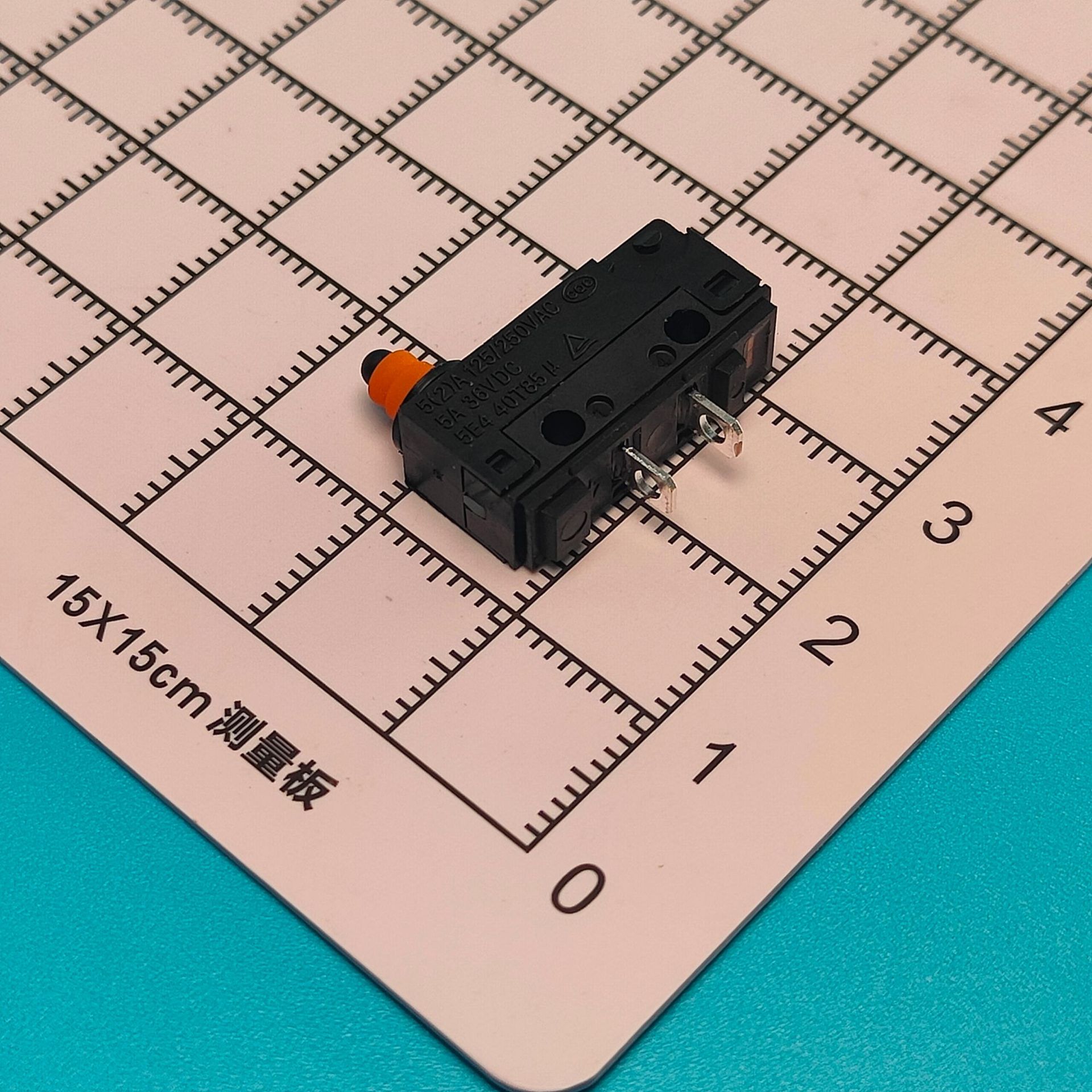 防水微动开关2脚汽车电动门窗物流柜信号智能零食售货机限位开关