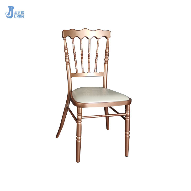 Silla de comedor de metal Silla de banquete de hotel apilamiento Silla de boda Napoleón bolsa suave respaldo al aire libre boda Silla de Bambú