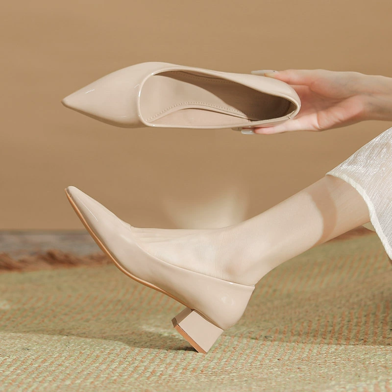 2025 Xiaxiangkou толстая женская обувь на каблуках новая дикая иностранная юбка с туфлями на высоком каблуке лакированная кожа Tongqi производитель обуви оптом