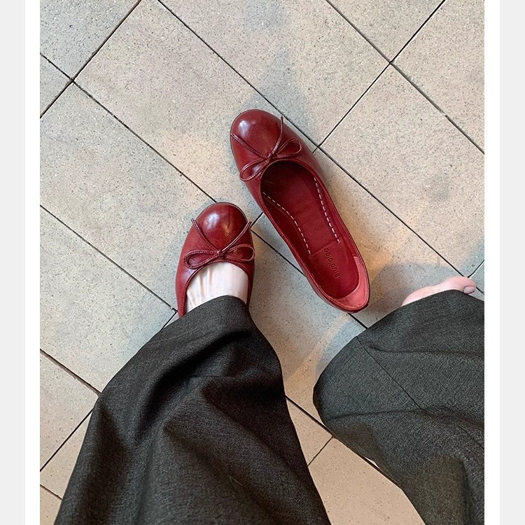 Grape Mom's Same Style Oil-Waxed Horsehide Ballet Shoes with Bow, Shallow Mouth, Non-Tiring Feet, Flats Shoes, Women's Egg Roll Shoes