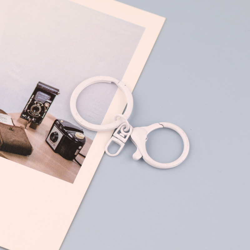 カラーの漆の平丸の八の字の3つのセットのdiyの手作りの公の子の包みのペンダントのキーホルダーのアクセサリーの部品|undefined