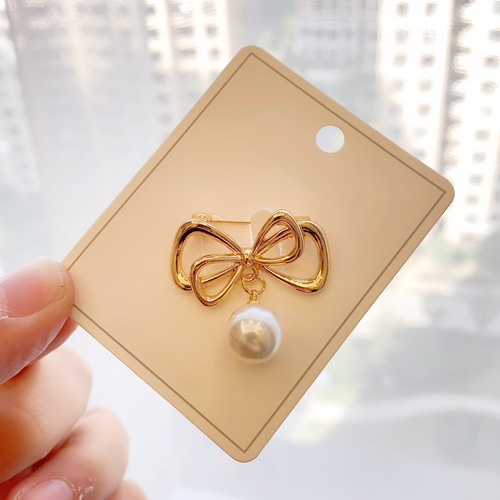Simple Pearl Brooch, New Alloy Brooch with Leaf Design, Fashion Accessory, Cardigan Anti-Slip Brooch Manufacturer