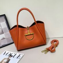 2026�¿�s�r���R������ɫ����μ�б��Ů���ٴ�ͨ�ڿ羳���Q��