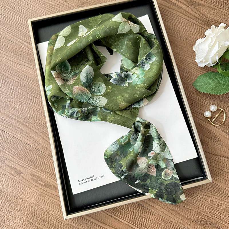 Bufanda de seda larga floral para las mujeres primavera y otoño estilo coreano versátil de alto grado fresco artístico perezoso cuello protección del oído bufanda