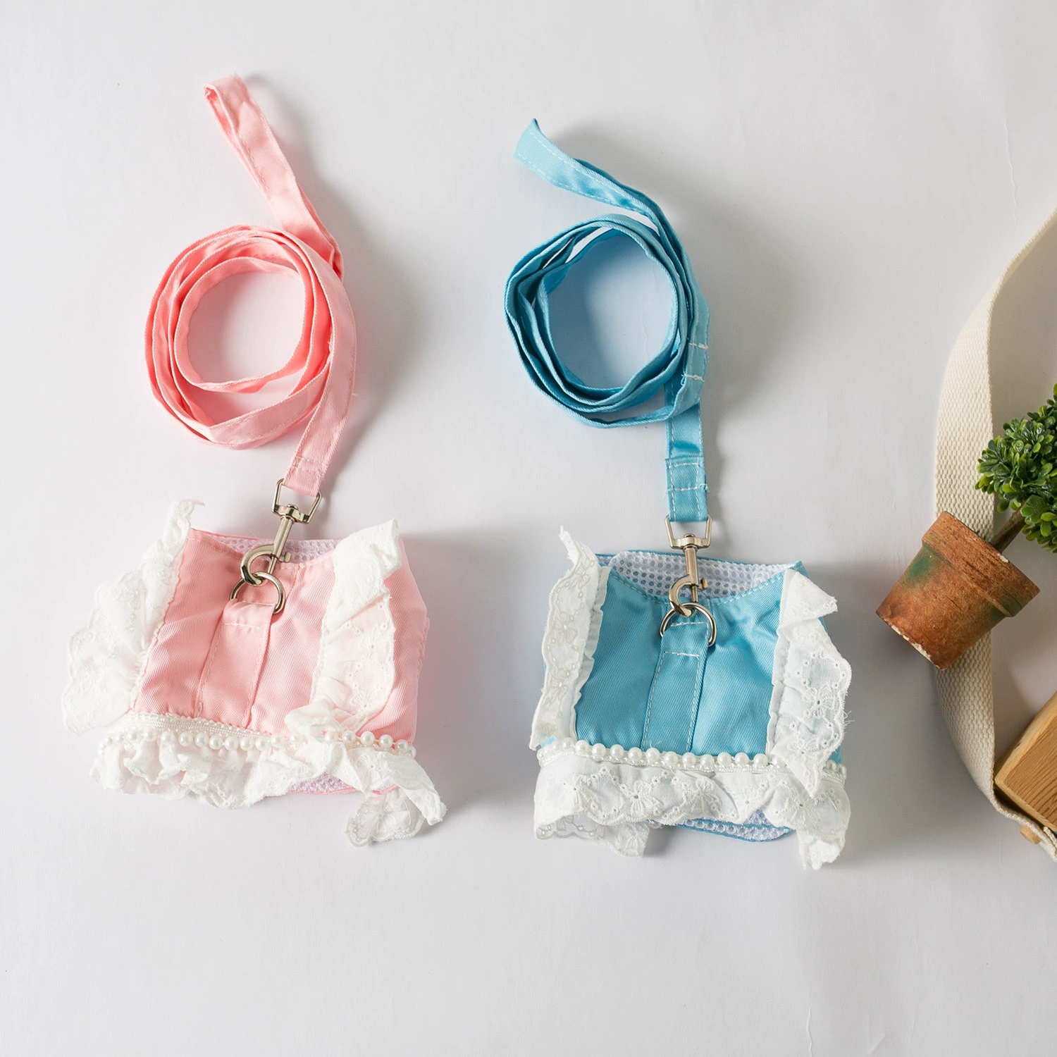 Собачий буксирный поводок Маленькие средние собаки собачьи веревки выгуливают собачью веревку с спинкой Теди Кружевной нагрудный ремень для домашних животных