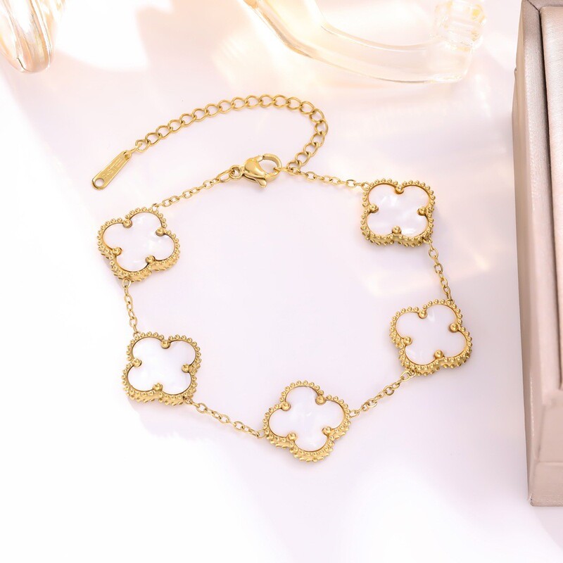 Cross-Border Hot Selling Double-Sided Pearlescent Mother-Of-Pearl 15mm Four-Leaf Clover Bracelet Female E-Commerce Popular Titanium Steel Bracelet Manufacturer Wholesale