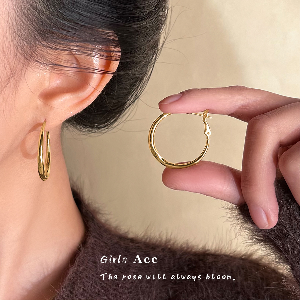 模特_0002_耳语场景新水印 拷贝 2.jpg