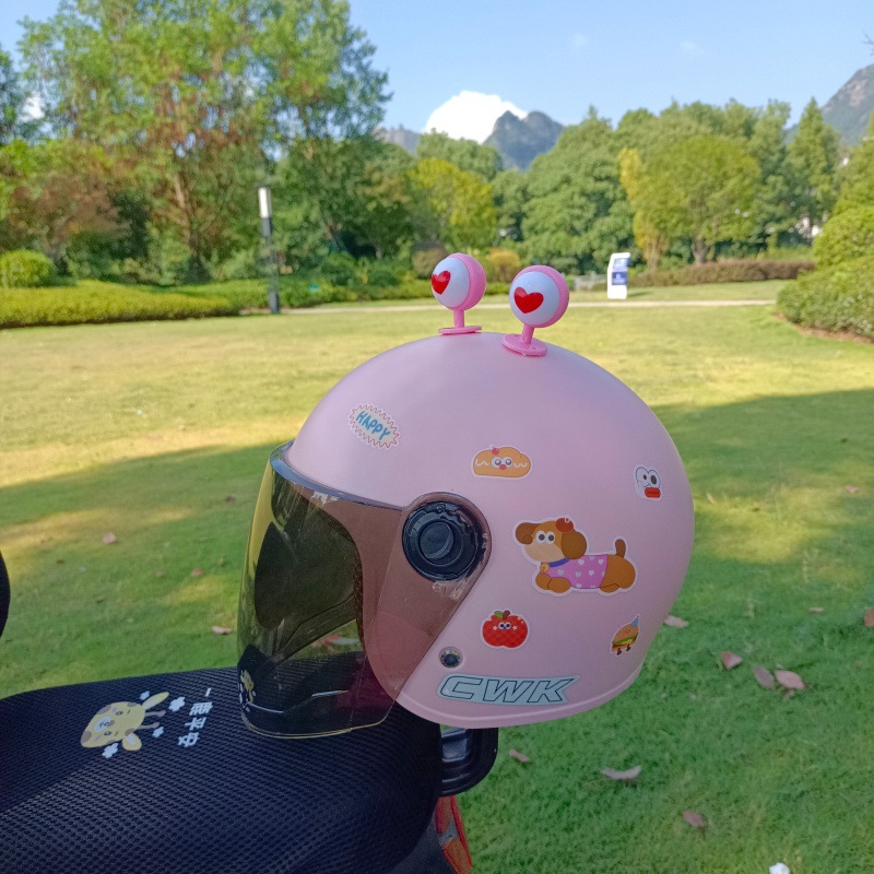 New National Standard Certified Winter Warm and Comfortable Electric Vehicle Motorcycle Safety Windproof Helmet for 1-8 Years Old, Cute and Resistant to Falling